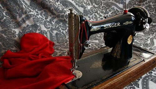 sewing-machine-1806100__340